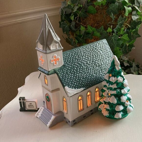 VTG Retired Department 56 “All Saints Church” Handpainted Ceramic Made in USA - Picture 8 of 16